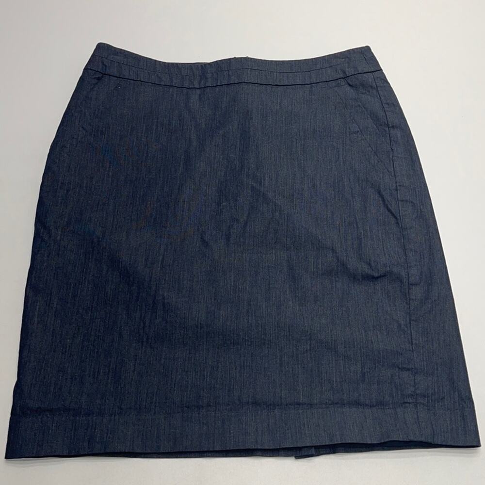 ANN TAYLOR LOFT  Women’s 6 Lightweight Blue Jean Skirt